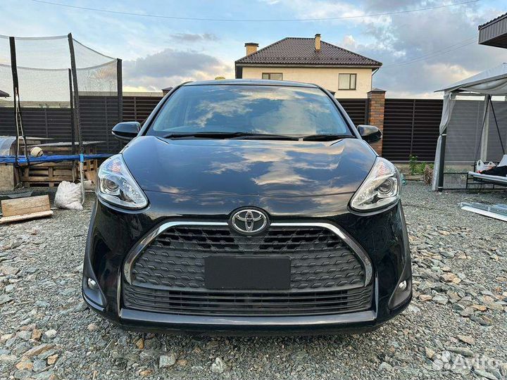 Toyota Sienta 1.5 CVT, 2018, 126 000 км