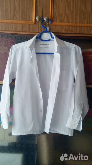 Школьная белая рубашка