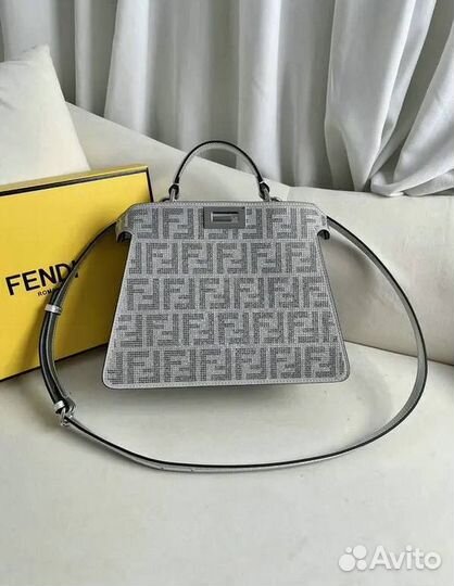 Женская сумка fendi
