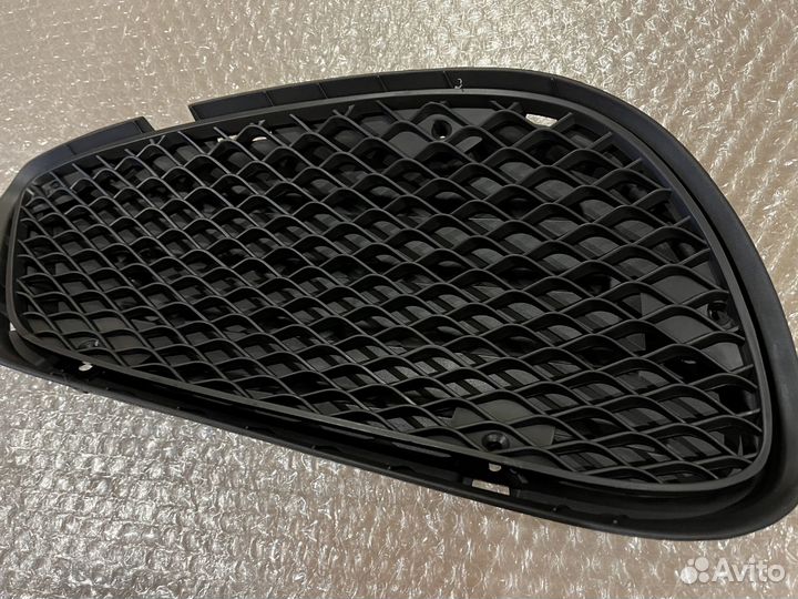 Решетка бампера левая Mercedes W212 AMG рестайл