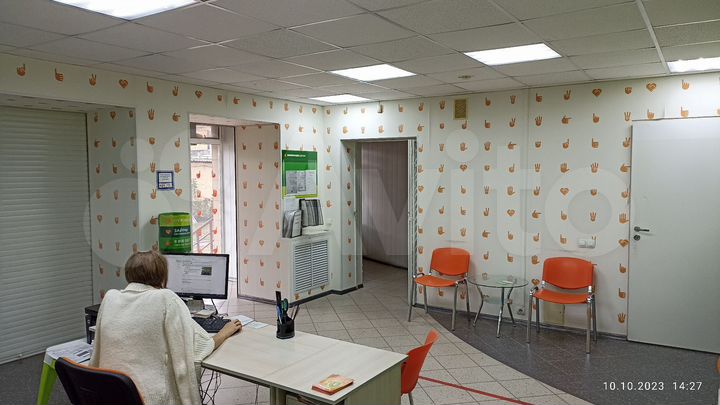 Часть нежилого помещения 47 м²