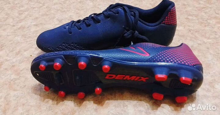 Футбольные бутсы новые