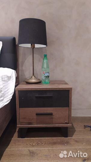 Тумба прикроватная