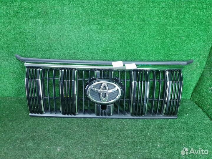 Решетка радиатора Toyota Land Cruiser Prado