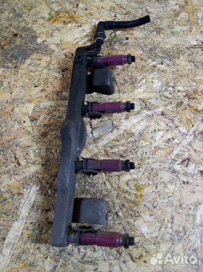 Форсунка Mazda 3 хечбек 1.6 2006