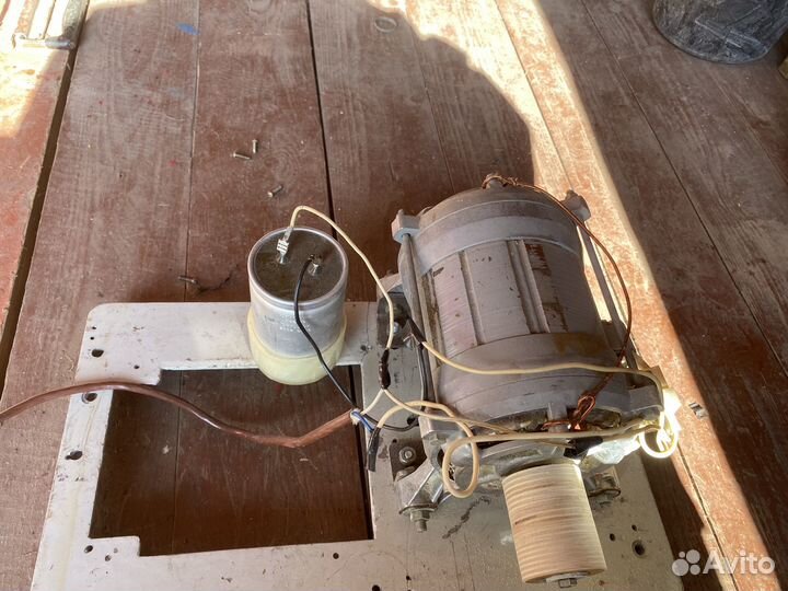 Дигатель от стиральной машины