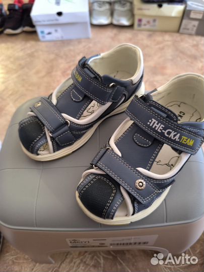 Кроссовки сандалии