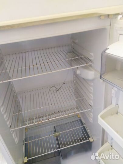 Продам холодильник