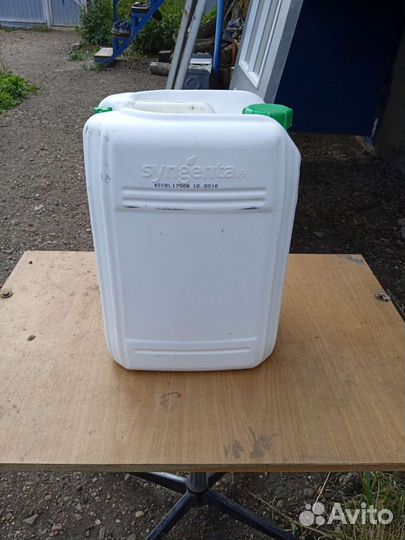 Канистра пластиковая