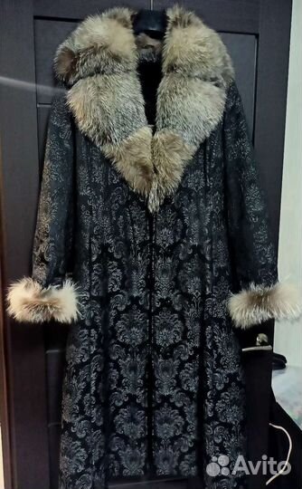 Пальто нарядное утепленное парча мех, SkinnWille