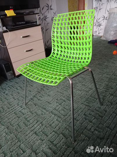 Стул школьный