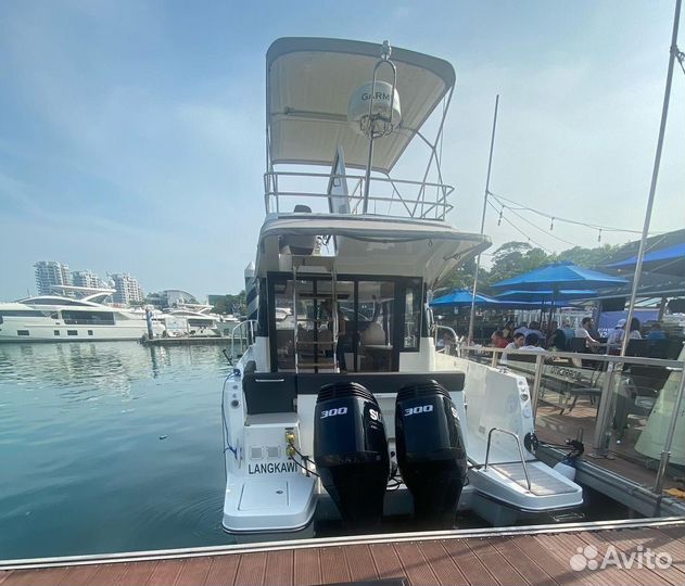 Новый катер Merry Fisher 1095 Fly с флайбриджем