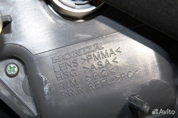 Фонарь задний левый Honda Civic 4D FD1