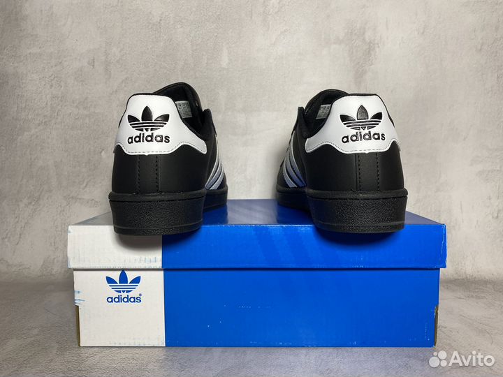 Кроссовки Adidas Superstar