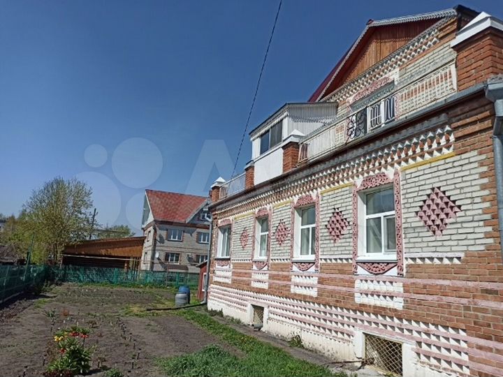 Коттедж 257 м² на участке 9 сот.