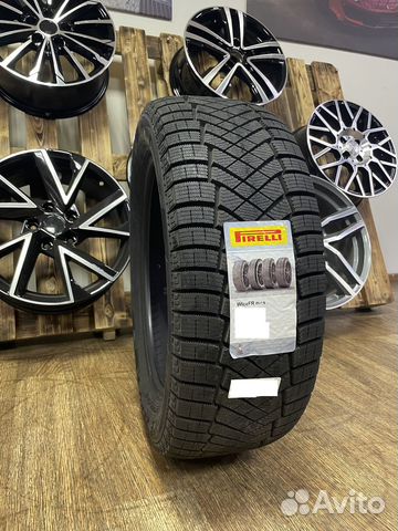 Pirelli Ice Zero FR 205/50 R17 93T