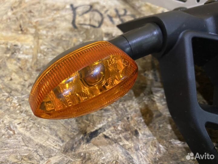 Лопата под номер Yamaha R1 2009-2014