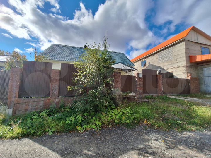 Дом 140 м² на участке 6 сот.