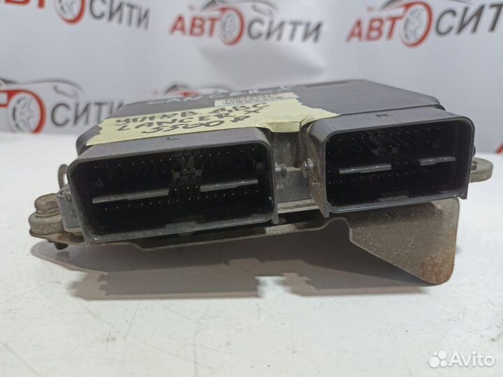 Блок управления двигателем Mitsubishi Lancer