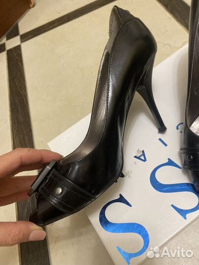 Туфли женские Guess