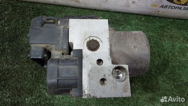 Блок ABS (насос) Mitsubishi Carisma I