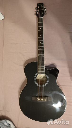 Акустическая гитара