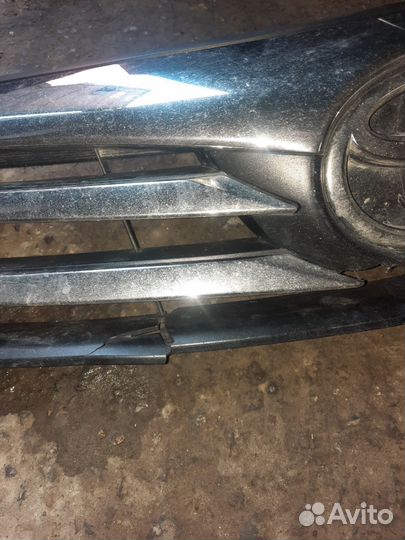 Решётка радиатора Тойота королла Е180