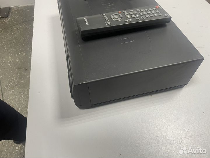 Видеомагнитофон Samsung