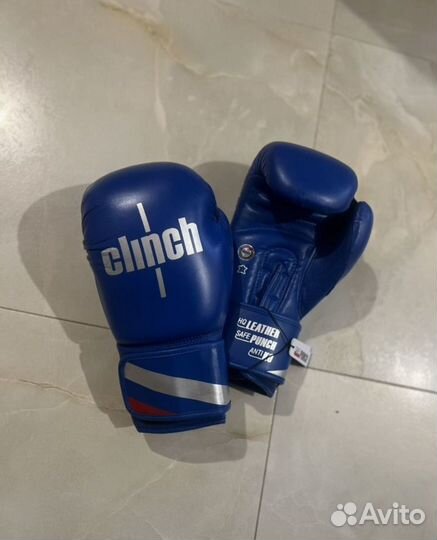 Боксерские перчатки 10 oz clinch
