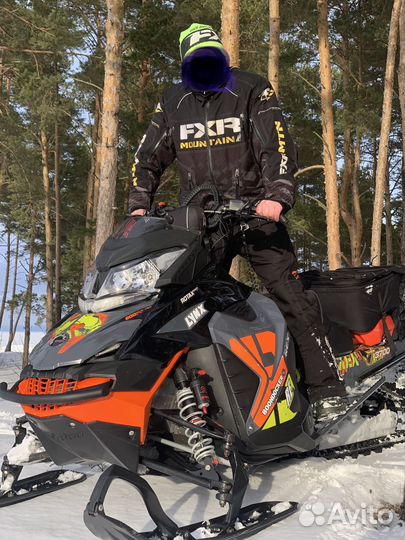 Подаю снегоход BRP lynx boondocker 800R e-tec
