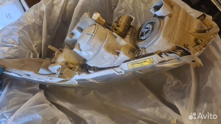 Фара правая и левая toyota camry V40