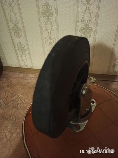 Колесо поворотное,D 210мм с тормозом, б/у