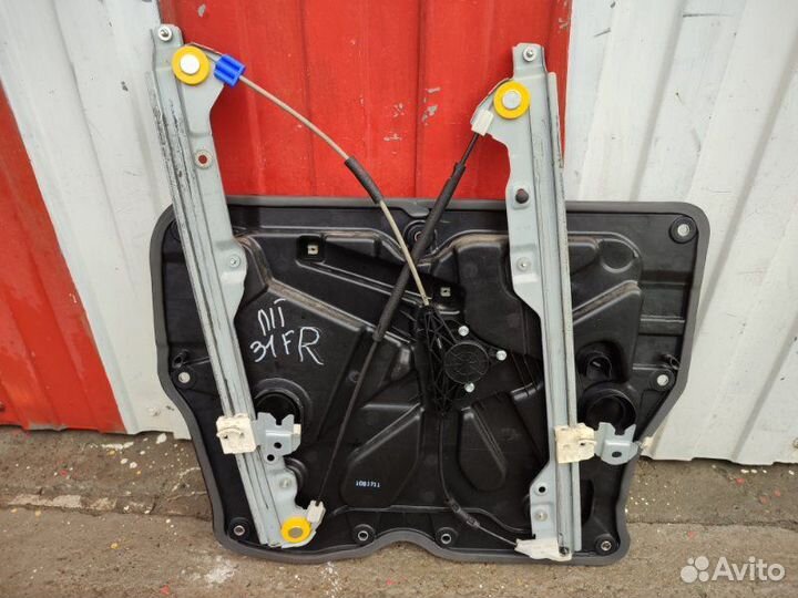 Стеклоподъемник передний правый Nissan X-Trail