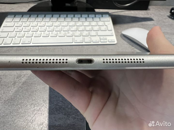 Планшет Apple iPad mini 1