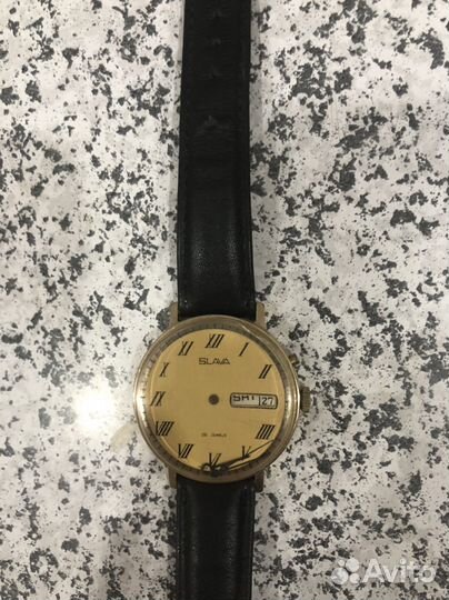 Часы наручные с календарем слава (СССР)