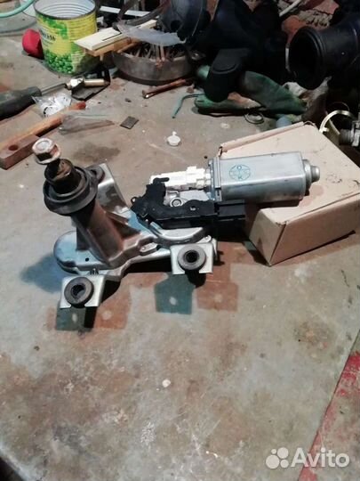 Электромотор стеклоочистителя задней двери дискаве