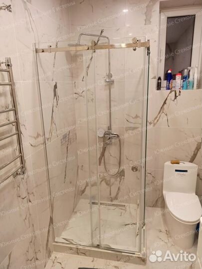 Душевая стеклянная кабина 100х100