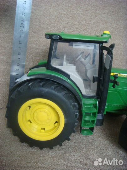 Трактор John Deere 6210 игрушка-модель