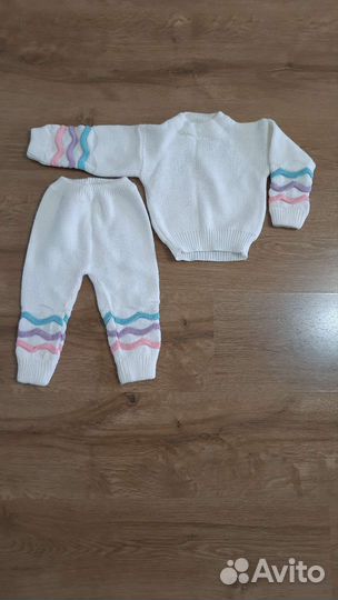 Костюм вязаный