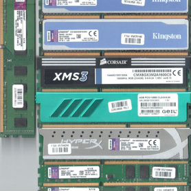 Восемь Планок памяти DDR3 по 4GB