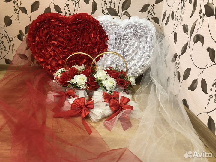 Свадебные украшения на автомобиль