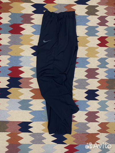 Спортивные штаны Nike