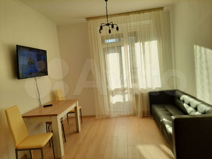 2-к. квартира, 57 м², 7/16 эт.