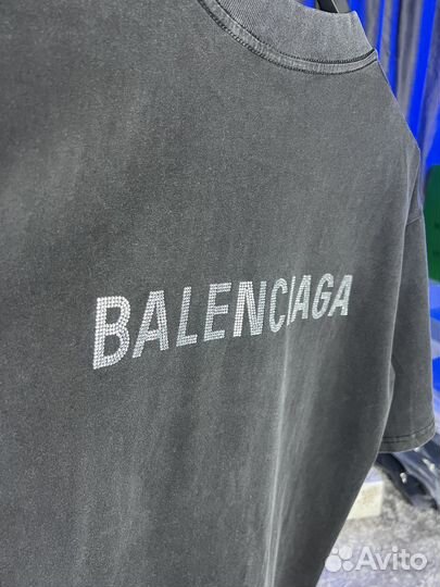 Футболка Balenciaga c кристаллами