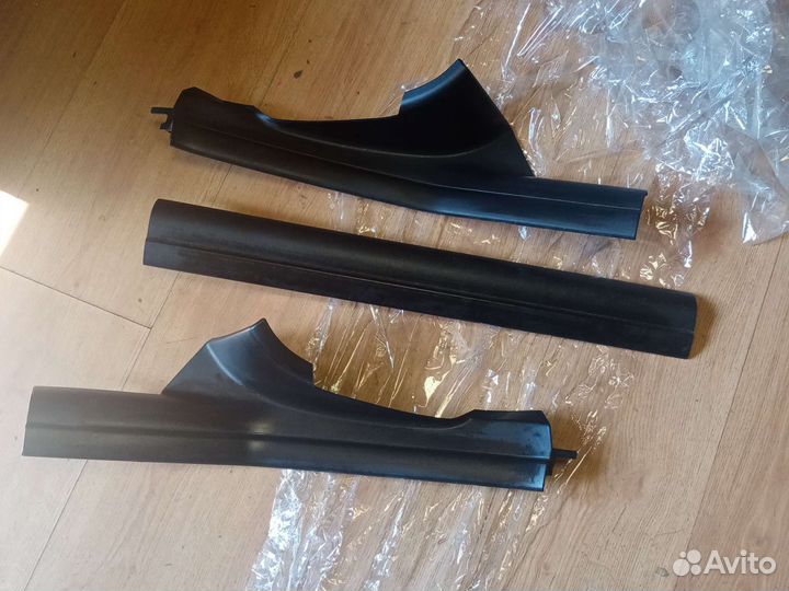 Пластик левого порога BMW 3 E46