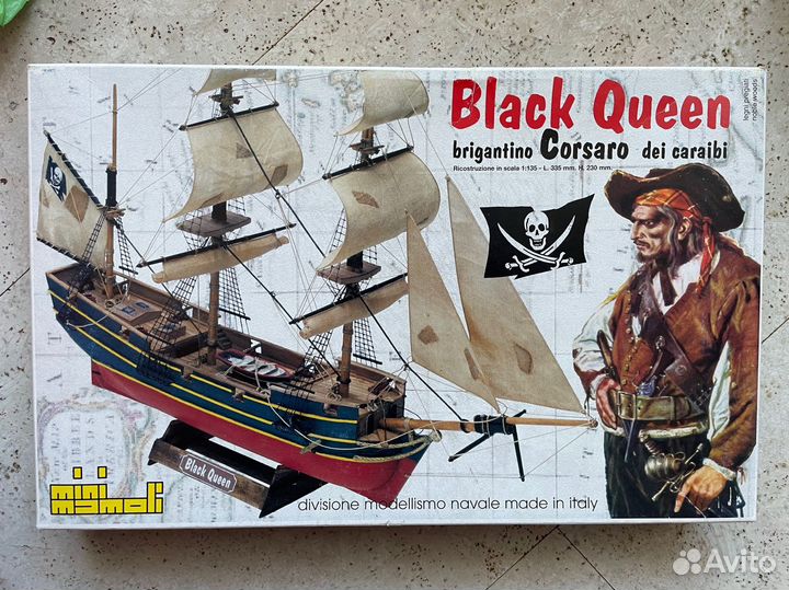 Модель корабля из дерева