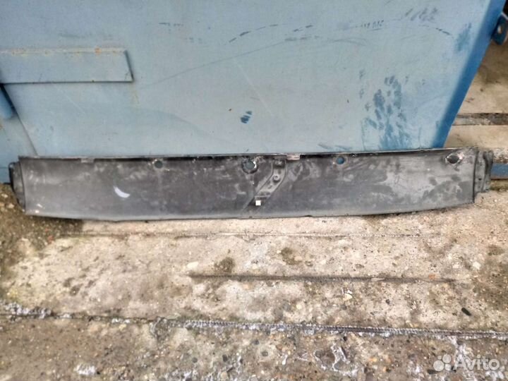 Тойота Дюна Жабо под лобовое стекло