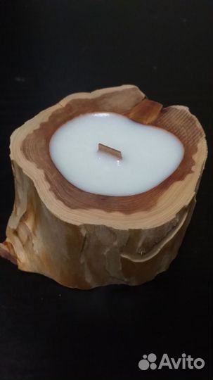 Свеча В подсвечнике из можжевельника