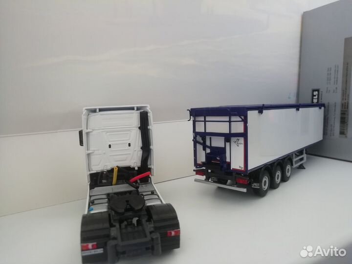 WSI Mercedes-Benz Arocs масштаб 1:50