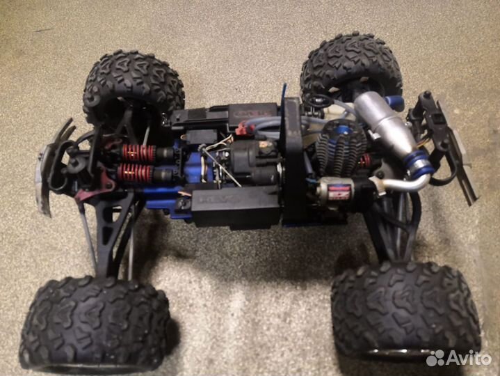 Радиоуправляемая машинка traxxas Revo 3.3 4WD